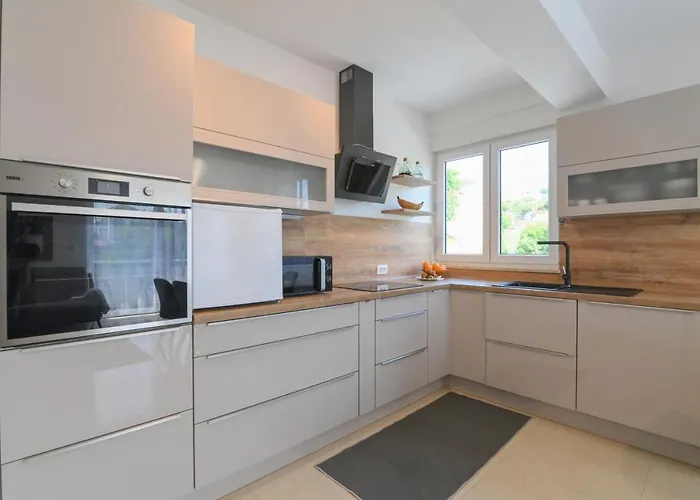 Apartman Iskra *